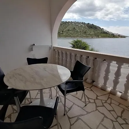 Braco House * Podglavica