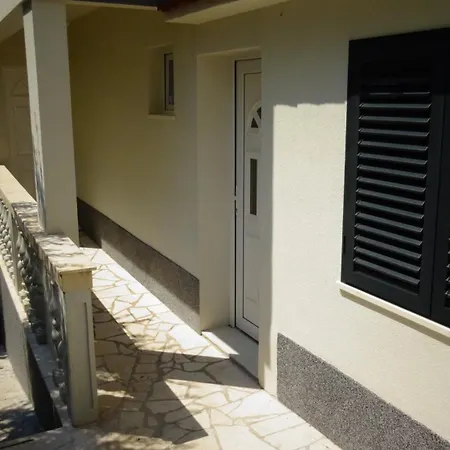 Braco House Daire Podglavica